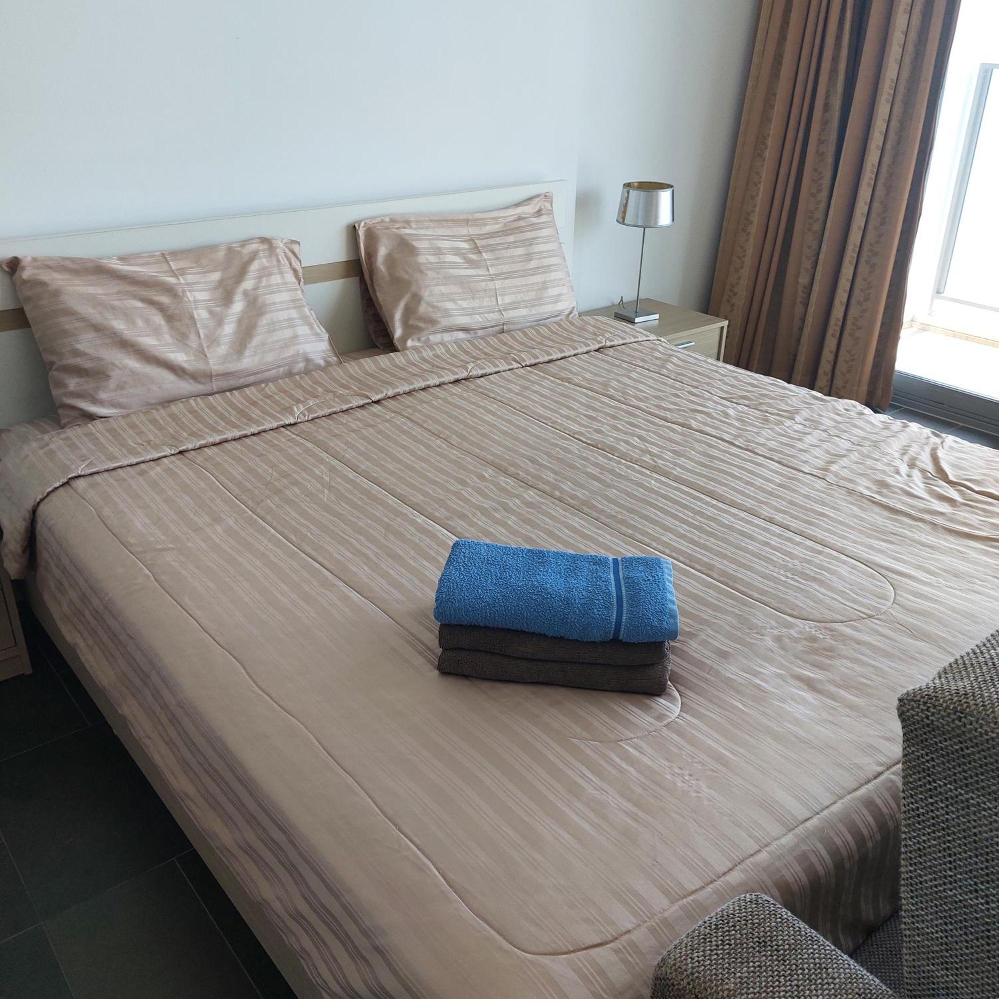 Sea View Apartment In Pattaya ภายนอก รูปภาพ