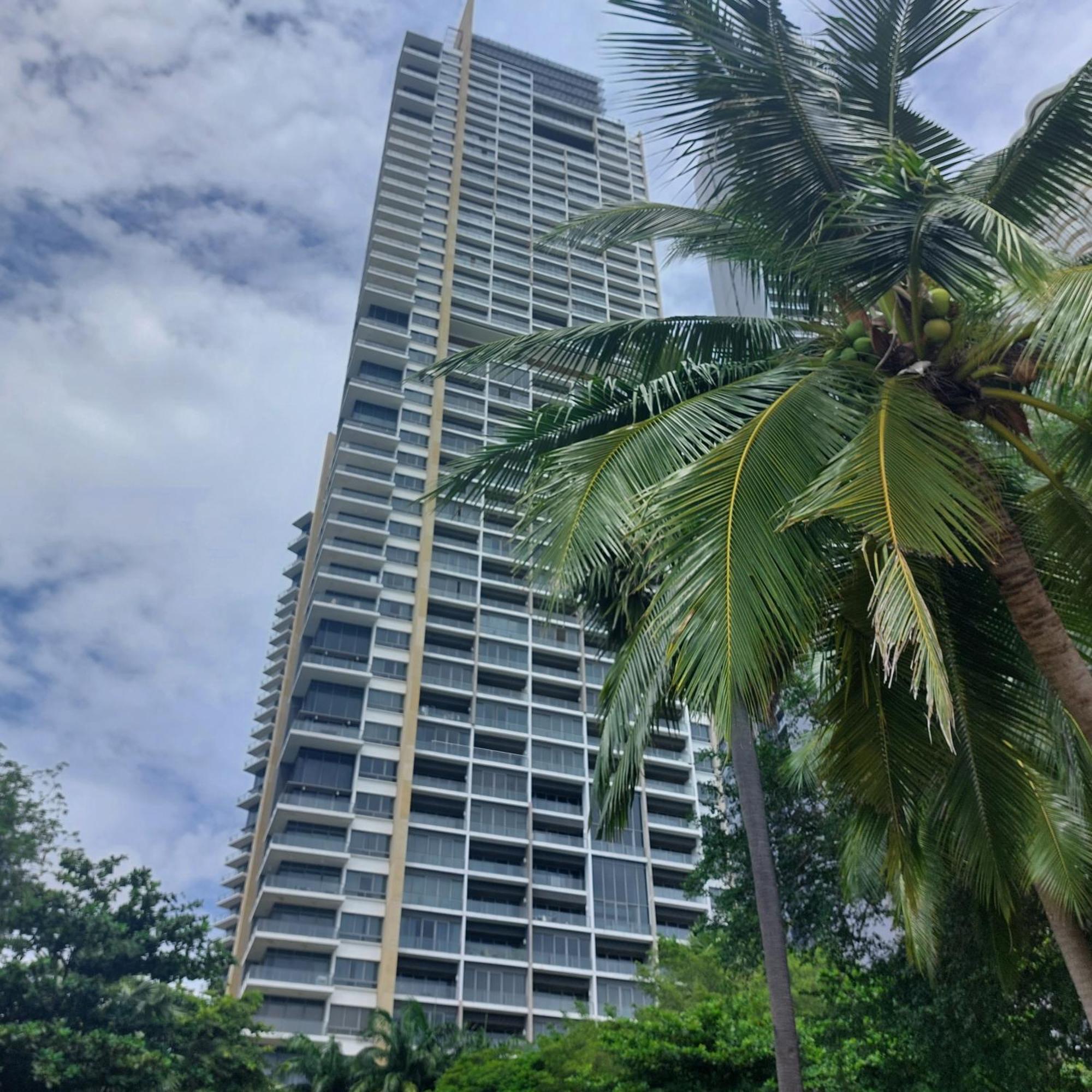 Sea View Apartment In Pattaya ภายนอก รูปภาพ