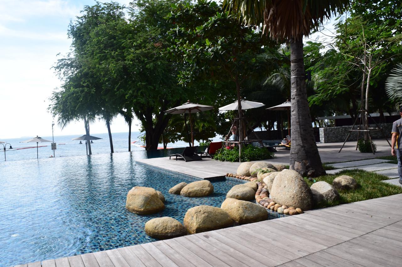 Sea View Apartment In Pattaya ภายนอก รูปภาพ