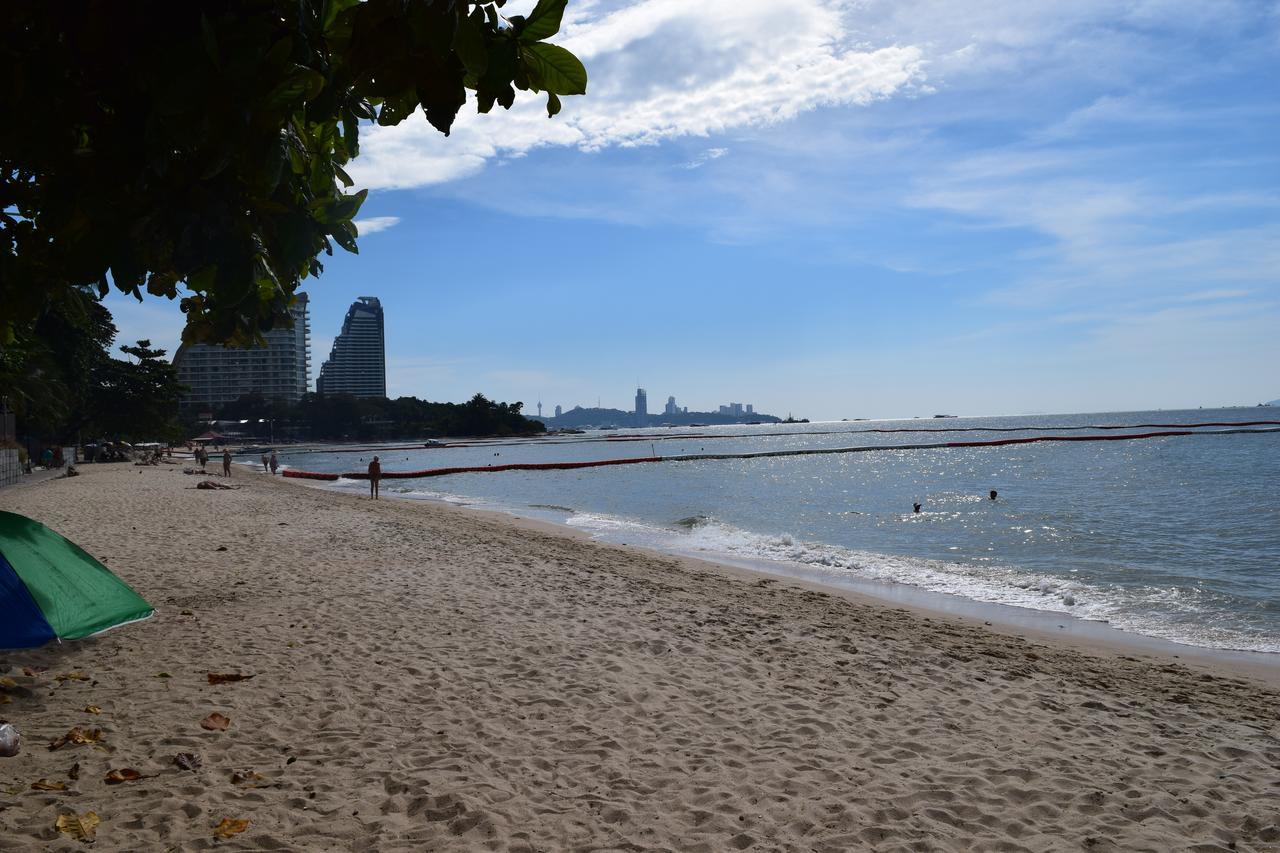 Sea View Apartment In Pattaya ภายนอก รูปภาพ
