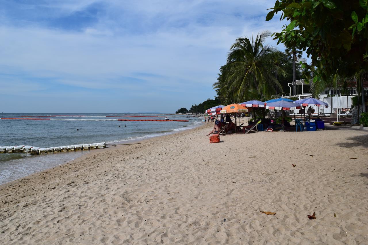 Sea View Apartment In Pattaya ภายนอก รูปภาพ